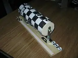 Xadrez Cilíndrico, uma outra variante do Xadrez Clássico (tabuleiro cilíndrico criado por Emanuela Ughi, Universidade de Perúgia).