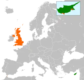 Mapa indicando localização de Chipre e do Reino Unido.