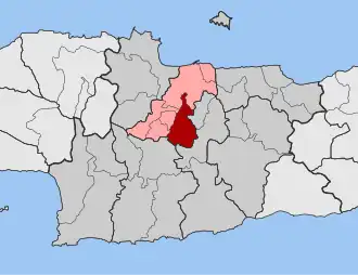 Localização da unidade municipal de Témenos (vermelho) no município de Heraclião (rosa) e na unidade regional homónima