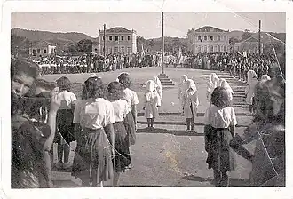 Desfile de 7 de Setembro, defronte à Igreja Nosso Senhor do Bomfim, sem registro de data