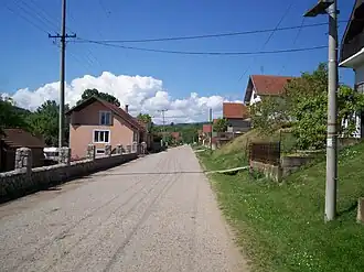 La rue principale de Donje Suhotno