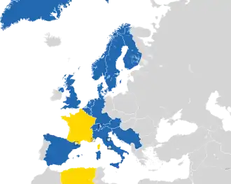 Um mapa colorido dos países da Europa