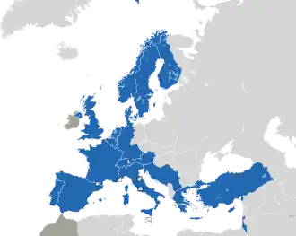 Um mapa colorido dos países da Europa