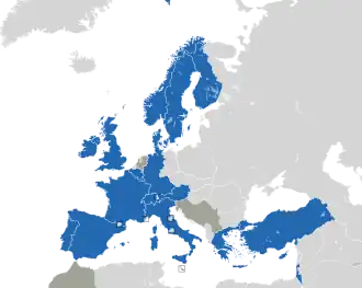 Um mapa colorido dos países da Europa