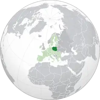 Localização da Polônia (em verde escuro) na União Europeia (em verde claro)