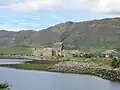 O castelo de Eilean Donan e redondezas.