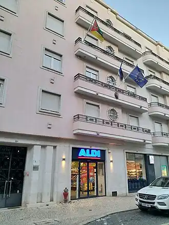 A Embaixada da Estónia em Lisboa compartilha o mesmo prédio da Embaixada de Moçambique