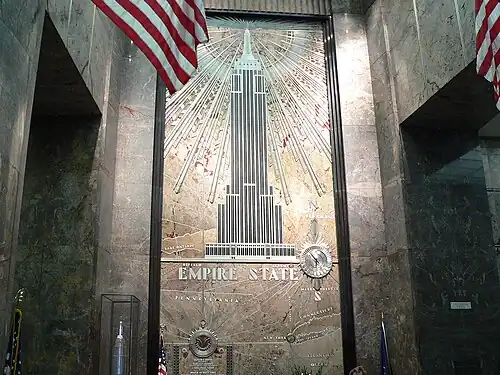 Lobby do Empire State Building, em Nova York. William F. Lamb (aberto em 1931)