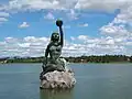 Estátua de Iracema (2004)[18] na Lagoa da Messejana, em Messejana, em Fortaleza, no Ceará. A modelo da estátua é a ex-BBB e hoje pastora evangélica Natália Nara.