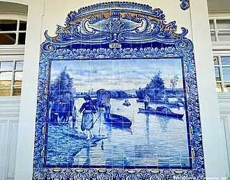 Painel de azulejos referente a Eixo na Estação Ferroviária de Aveiro