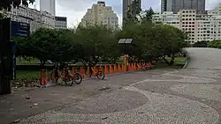Estação do Bike Rio localizada ao lado do Museu de Arte Moderna do Rio de Janeiro.