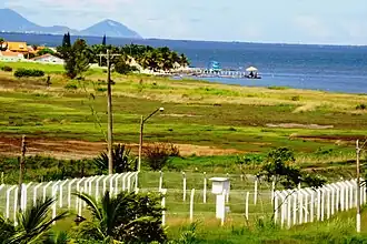 Laguna Araruama no Rio de Janeiro, a maior massa de água hipersalina em estado permanente do mundo