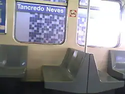 Design interno e externo do TUE Série 800 (Metrorec) do Metrô do Recife