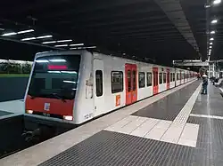 Unitat 112.61 na S1 direção plaça Catalunya a via 2