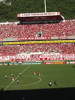 Estádio Beira Rio em dia de jogo