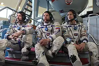 Da esquerda para direita: Hadfield, Romanenko e Marshburn