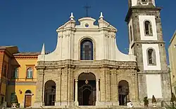 Fachada do Santuário de São Francisco e Santo António