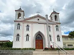 Fachada da Igreja Nossa Senhora da Saúde em Baunilha