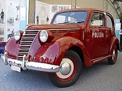 A parte frontal do 1100 E permaneceu praticamente inalterada desde o 1100 pré-guerra