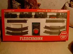 Conjunto completo de ferromodelismo fabricado pela Fleischmann na escala HO.