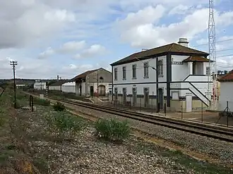 Antigas instalações do Apeadeiro de Garvão, em 2009