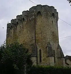 Igreja-Castelo em Rudelle, França