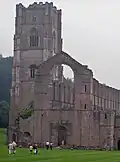 Exterior de Fountains Abbey vista de sudoeste