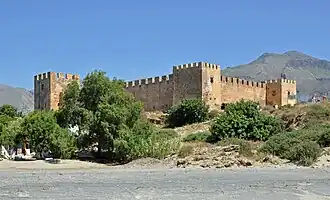 Vista do castelo que dá o nome à povoação