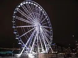 A Roda de Gotemburgo, à noite