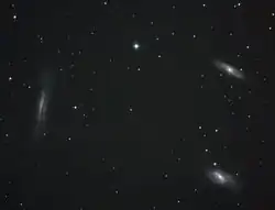 Trio do Leão, com Messier 66 no canto inferior direito