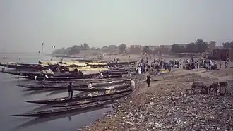 Pirogas no Rio Niger, em Gao (1990)