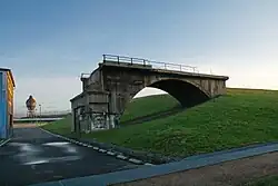 Restos de uma ponte no parque industrial Ilseder Hütte, 2008