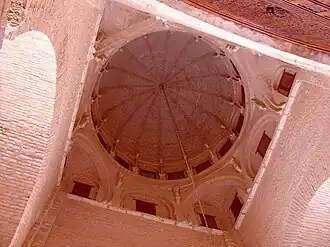 Interior da cúpula da nave central
