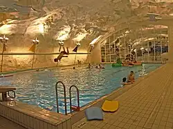 A piscina subterrânea Grottebadet