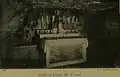 Postal de 1913 mostrando o altar dentro da gruta de Elias