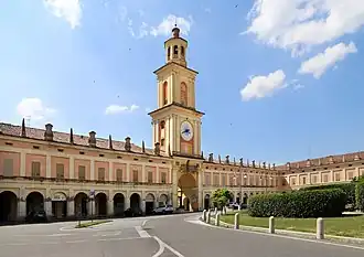 Praça em Gualtieri