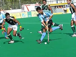 Disputa contra a seleção argentina em 2005.
