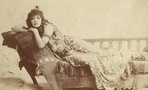 Sarah Bernhardt como Cleópatra, 1891.