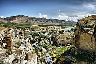 Vista de Hasankeyf e do rio Tigre