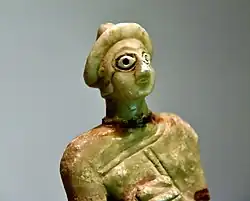 Chefe de uma mulher suméria, de Cafaja, escavada pelo Instituto Oriental, Dinástico Antigo III, c. 2&nbsp;400 a.C.. Museu de Suleimânia