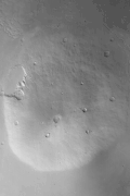 Hecates Tholus, visto pela Mars Global Surveyor.