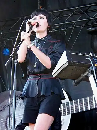 Cantora Helen Marnie cantando no Ottawa Bluesfest, em 2008