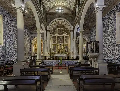 Interior da igreja