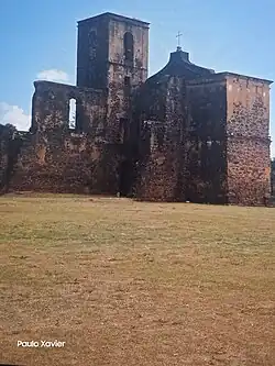Parte do que sobrou da antiga Igreja Matriz de São Matias