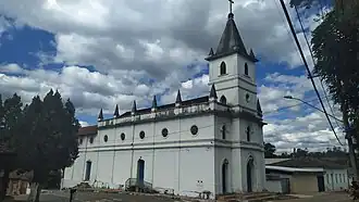 Igreja Matriz de Nossa Senhora da Glória em Florália