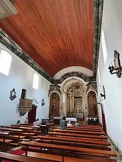 Altar-mor e nave (perspectiva)