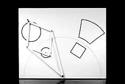 Inversor de Peaucellier–Lipkin em duas circunferências.