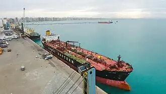 Porto do Mucuripe e Fortaleza ao fundo.