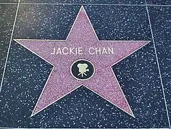 Estrela de Jackie Chan.