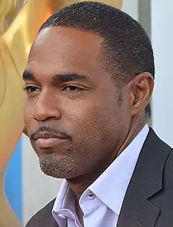 Jason Winston George como David